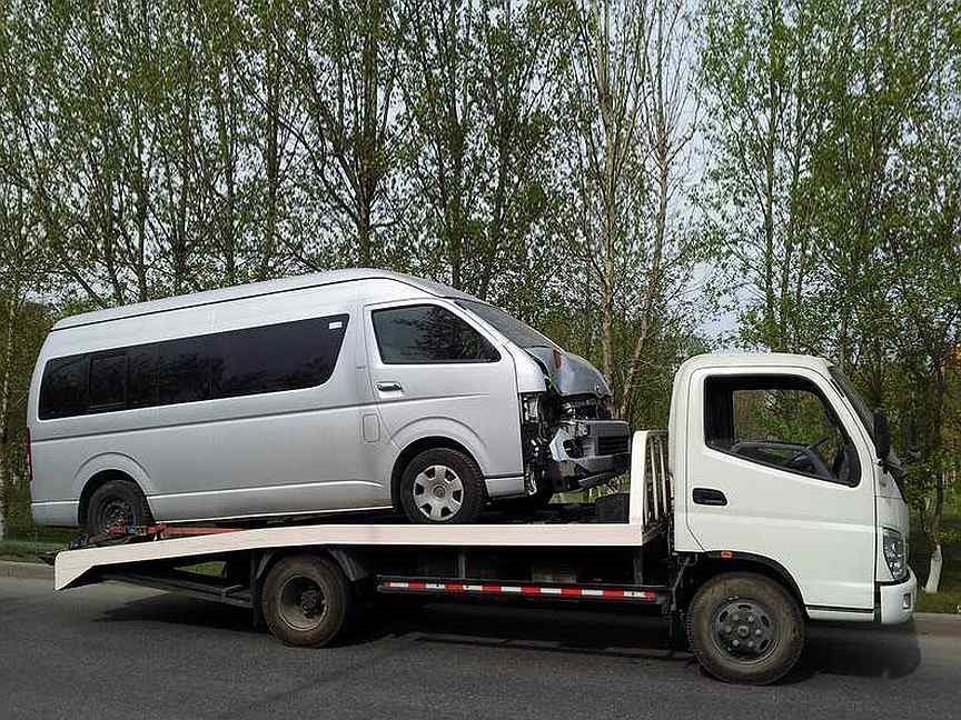 Эвакуация микроавтобусов и минивэнов: особенности и трудности