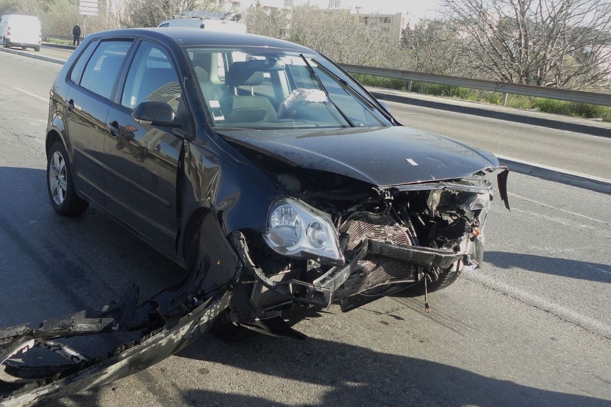 "Ремонтировать не вижу смысла". Как правильно продать автомобиль после ДТП